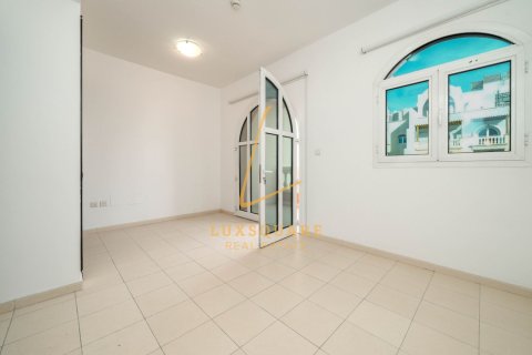 Stadthaus zur Miete in Jumeirah Village Circle, Dubai, VAE 4 Schlafzimmer, 135 m2 Nr. 720051 - Foto 2