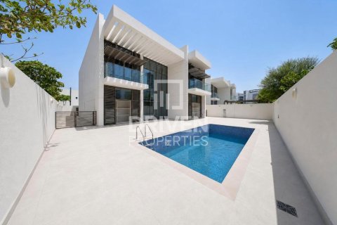 Villa zur Miete in Mohammed Bin Rashid City, Dubai, VAE 4 Schlafzimmer, 697.98 m2 Nr. 768588 - Foto 2