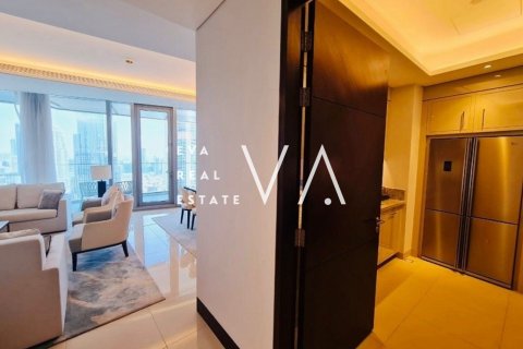 Apartamento para arrendamento em Downtown Dubai (Downtown Burj Dubai), Dubai, EAU 3 quartos, 187.75 m2 № 637686 - foto 7