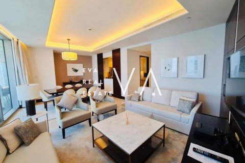 Apartamento para arrendamento em Downtown Dubai (Downtown Burj Dubai), Dubai, EAU 3 quartos, 187.75 m2 № 637686 - foto 3