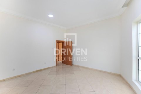 Villa en alquiler en Al Barsha, Dubai, EAU 6 dormitorios, 1393.55 m2 № 757145 - foto 25