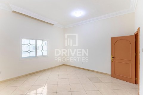 Villa en alquiler en Al Barsha, Dubai, EAU 6 dormitorios, 1393.55 m2 № 757145 - foto 13