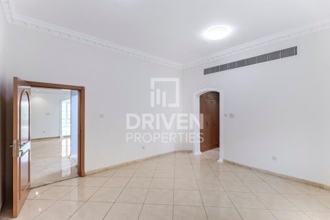 Villa en alquiler en Al Barsha, Dubai, EAU 6 dormitorios, 1393.55 m2 № 757145 - foto 17