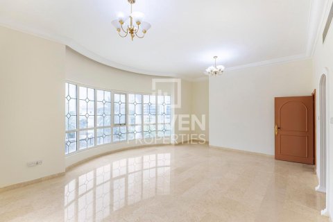 Villa en alquiler en Al Barsha, Dubai, EAU 6 dormitorios, 1393.55 m2 № 757145 - foto 8