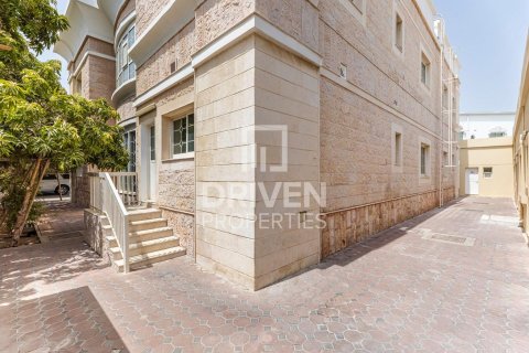 Villa en alquiler en Al Barsha, Dubai, EAU 6 dormitorios, 1393.55 m2 № 757145 - foto 29