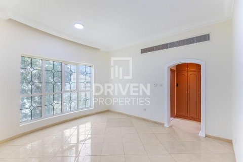 Villa en alquiler en Al Barsha, Dubai, EAU 6 dormitorios, 1393.55 m2 № 757145 - foto 10