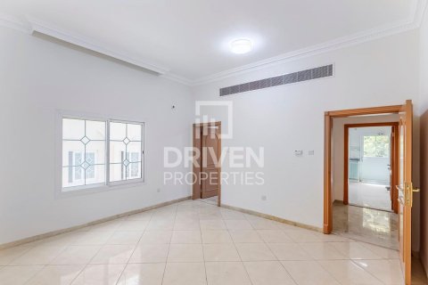 Villa en alquiler en Al Barsha, Dubai, EAU 6 dormitorios, 1393.55 m2 № 757145 - foto 14