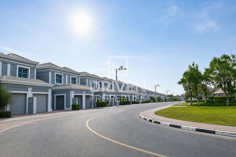 Vila u Falcon City of Wonders, Dubai, UAE 822.94 m2, 5 spavaćih soba Br. 757140