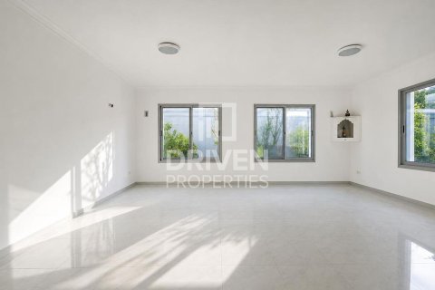 Vila u Falcon City of Wonders, Dubai, UAE 5 spavaćih soba, 822.94 m2 Br. 757140 - fotografija 27