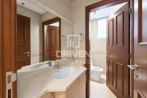 Vila u Falcon City of Wonders, Dubai, UAE 5 spavaćih soba, 822.94 m2 Br. 757140 - fotografija 30