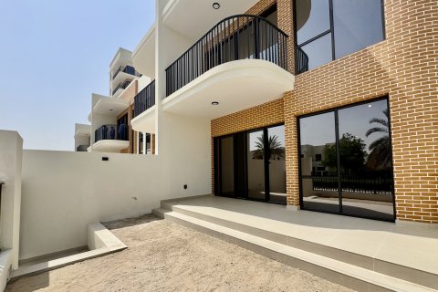 Appartamento a Dubai, EAU 3 camere da letto, 218 mq. № 754372