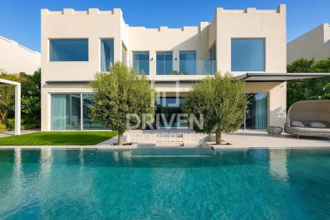 Вилла Meadows, Дубай, БАӘ-да 5 жатын бөлмелер, 898.84 м² № 765011