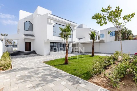 Villa en alquiler en Jumeirah, Dubai, EAU 5 dormitorios, 341.6 m2 № 768061 - foto 28