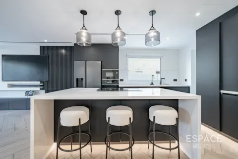 Villa til salg i Meadows, Dubai, UAE 5 soveværelser, 353 kvm № 738017 - foto 9
