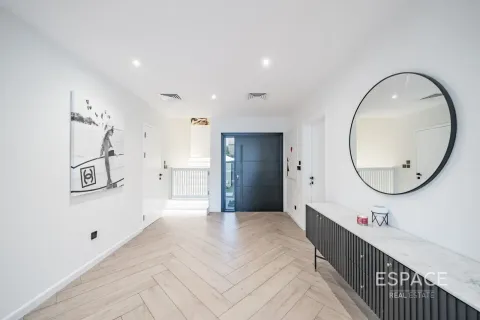 Villa til salg i Meadows, Dubai, UAE 5 soveværelser, 353 kvm № 738017 - foto 3