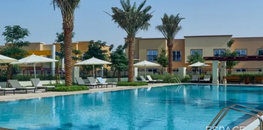 Villa à Dubai Land, Dubai, EAU: 3 chambres, 178 m2 № 738019