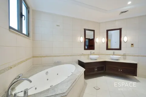 Villa til salg i Palm Jumeirah, Dubai, UAE 4 soveværelser, 465 kvm № 738020 - foto 14