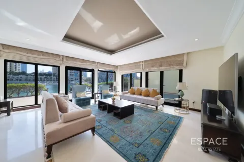 Villa til salg i Palm Jumeirah, Dubai, UAE 4 soveværelser, 465 kvm № 738020 - foto 5