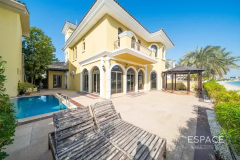 Villa til salg i Palm Jumeirah, Dubai, UAE 4 soveværelser, 465 kvm № 738020 - foto 3