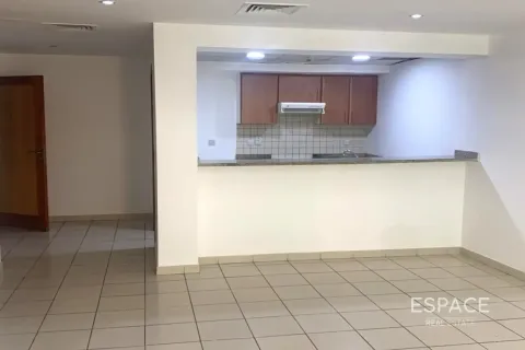 Apartmen di Greens, Dubai, UAE 2 bilik tidur, 102 meter persegi № 738014