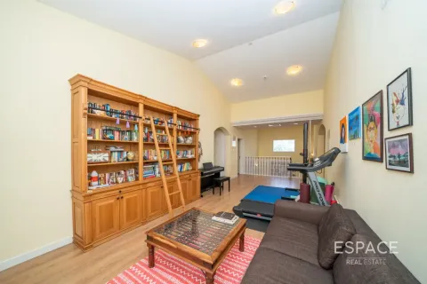 Villa te koop in Green Community, Dubai, VAE 5 slaapkamers, 548 vr.m., nr 737799 - foto 15