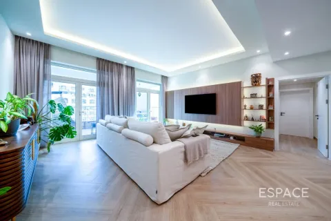 Korter asukohaga Palm Jumeirah, Dubai, AÜE: 2 magamistoaga, 186 m² Nr 737796