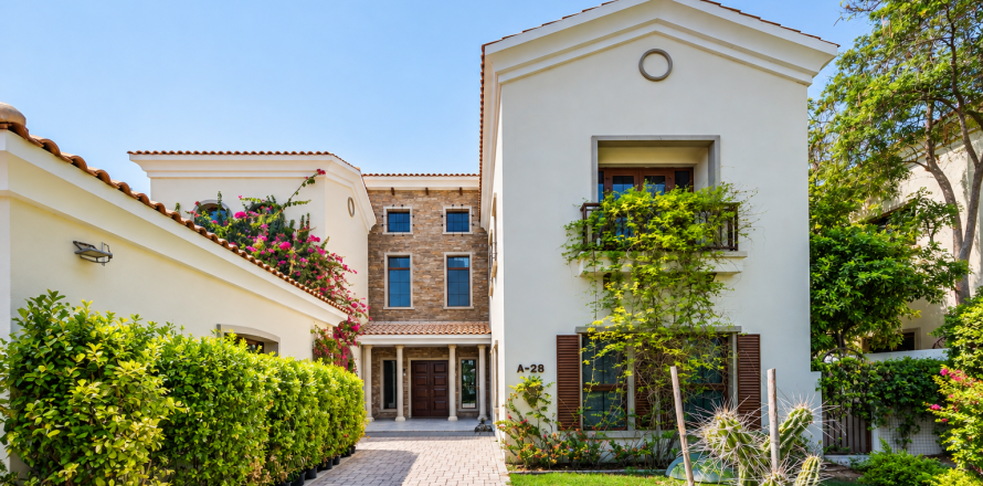 Villa in Jumeirah Golf Estates, Dubai, VAE: 5 Schlafzimmer, 508.18 m2 Nr. 764211