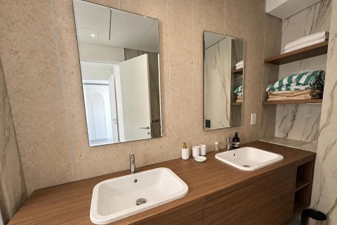 Apartment in Downtown Dubai (Downtown Burj Dubai), UAE 2 bedrooms, 163.32 sq.m. № 764217 - photo 11