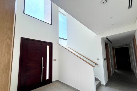 Villa sa Jebel Ali, Dubai, UAE 4 silid-tulugan, 404.96 sq.m. № 764216 - larawan 2