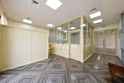 Lagerhaus in Dubai, VAE: 2097.56 m2 Nr. 747062