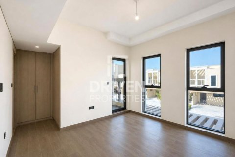 Townhouse til salg i Damac Lagoons, Dubai, UAE 4 soveværelser, 144 kvm № 765085 - foto 12