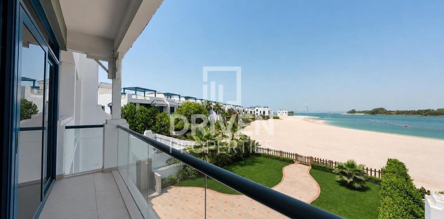 Radový dom v Palm Jumeirah, Dubai, SAE 5 spální, 479.94 m2 č. 759592