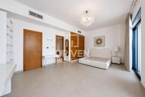 Radový dom v Palm Jumeirah, Dubai, SAE 5 spální, 479.94 m2 č. 759592 - Fotografia 11