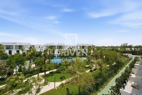 Casa urbana para arrendamento em Al Barari, Dubai, EAU 4 quartos, 179.77 m2 № 759591 - foto 2