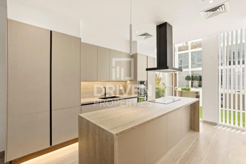 Casa urbana para arrendamento em Al Barari, Dubai, EAU 4 quartos, 179.77 m2 № 759591 - foto 7