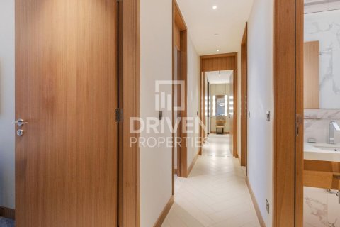 Apartment in Downtown Dubai (Downtown Burj Dubai), Dubai, UAE 3 bedrooms, 146.14 sq.m. № 767890 - photo 14