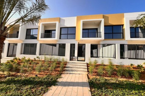 Radový dom v Ras Al Khaimah, SAE 3 spálne, 237 m2 č. 735227 - Fotografia 16