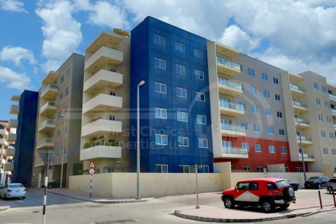 Al Reef, Abu Dhabi, UAE의 아파트 침실 1개, 74제곱미터 번호 731093