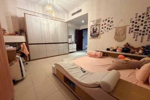 Villa in Jumeirah Village Circle, Dubai, UAE 3 bedrooms, 137 sq.m. № 712228 - photo 11