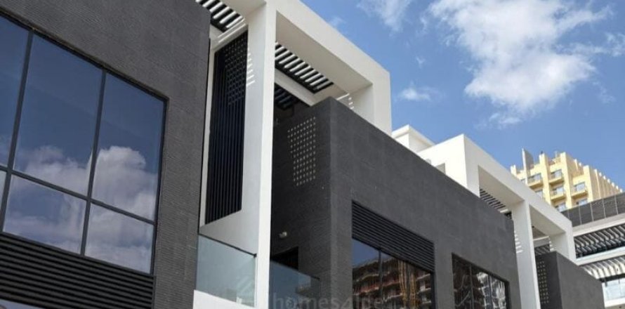 Vila v Jumeirah Village Circle, Dubai, SAE 4 ložnice, 160 m² Č.: 712227