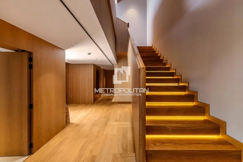 Villa te huur in Jumeirah, Dubai, VAE 5 slaapkamers, 585 vr.m., nr 664197 - foto 3