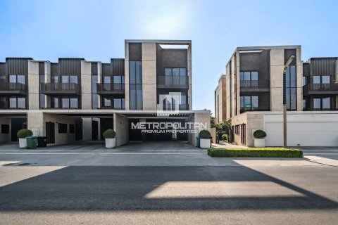 Villa itt: Jumeirah, Dubai, EAE, 5 hálószoba, 585 m², azonosító: 664197