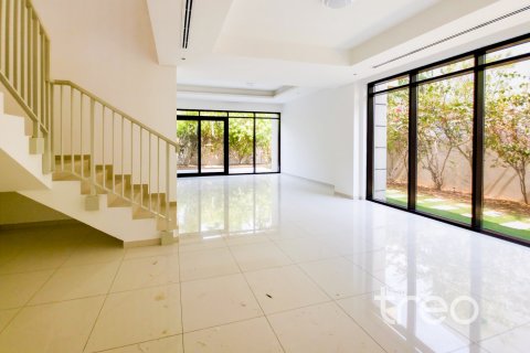 Casa urbana para arrendamento em DAMAC Hills (Akoya by DAMAC), Dubai, EAU 3 quartos, 250.84 m2 № 739326 - foto 7