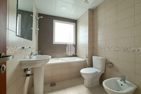 Villa te huur in Khalifa City, Abu Dhabi, VAE 6 slaapkamers, 471.5 vr.m., nr 457560 - foto 29