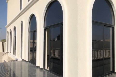 Kuća u nizu u gradu Dubai, UAE 5 spavaće sobe, 1211.64 m2 Br. 749885 - Slika 8