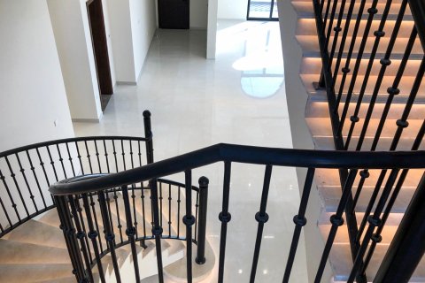 Kuća u nizu u gradu Dubai, UAE 5 spavaće sobe, 1211.64 m2 Br. 749885 - Slika 25