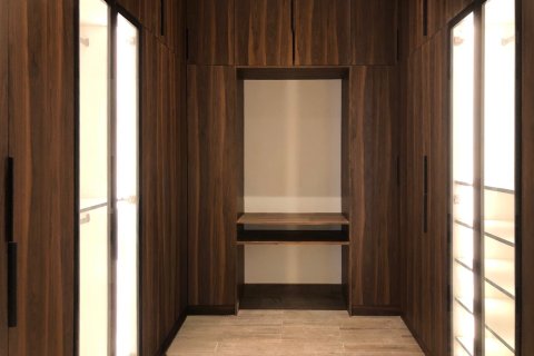 Kuća u nizu u gradu Dubai, UAE 5 spavaće sobe, 1211.64 m2 Br. 749885 - Slika 10