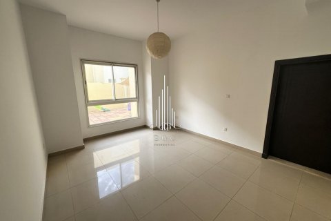 Villa Baniyas, Abu Dhabijā, AAE 8 istabas, 1207.7 m2 Nr. 517683 - attēls 11