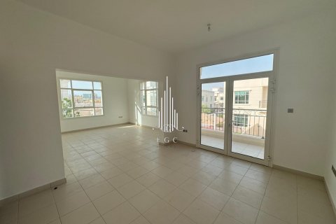 Huvila Khalifa City, Abu Dhabi, Arabiemiraatit 6 makuuhuonetta, 836.1 m2 № 517684 - kuva 6