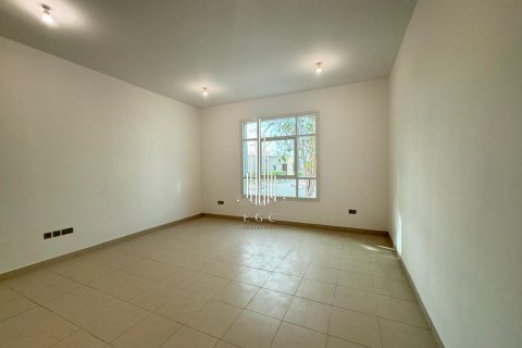 Huvila Khalifa City, Abu Dhabi, Arabiemiraatit 6 makuuhuonetta, 836.1 m2 № 517684 - kuva 7